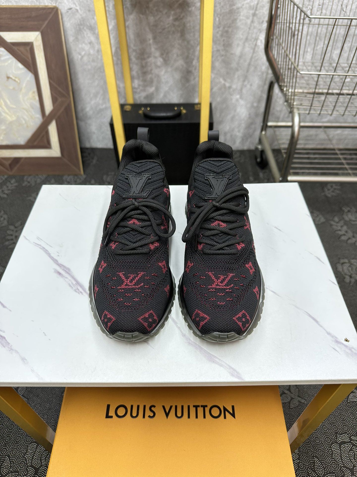 Louis Vuitton Low Shoes